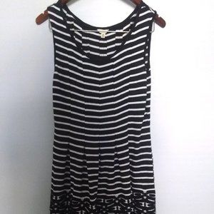 Max Studio Black and White Striped Sleeveless Knee Length Medium A-Line Dress